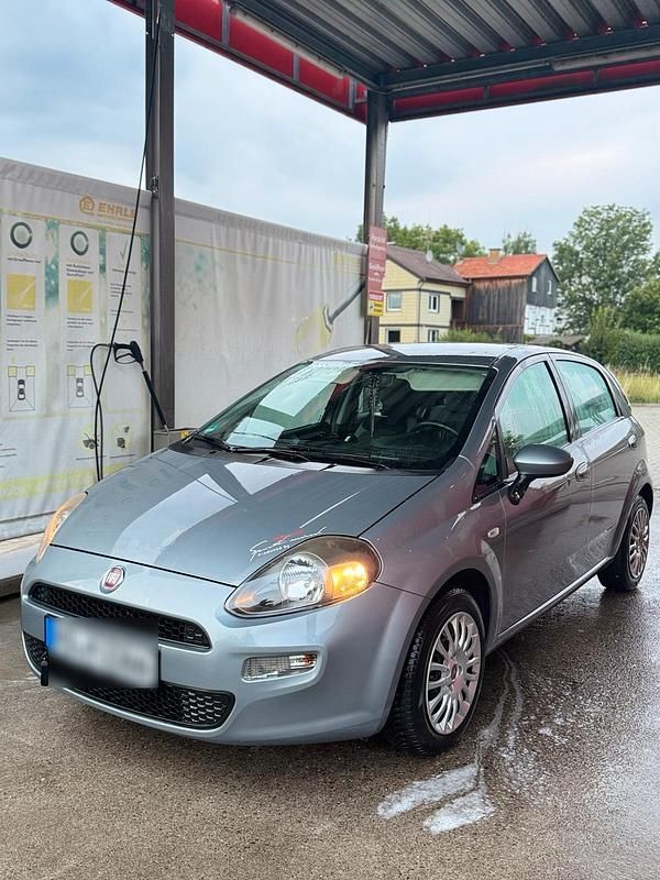 Grau Gebraucht 2012 Fiat Punto Kleinwagen | 3.999 € (Fairer Preis) - Bild 1/4