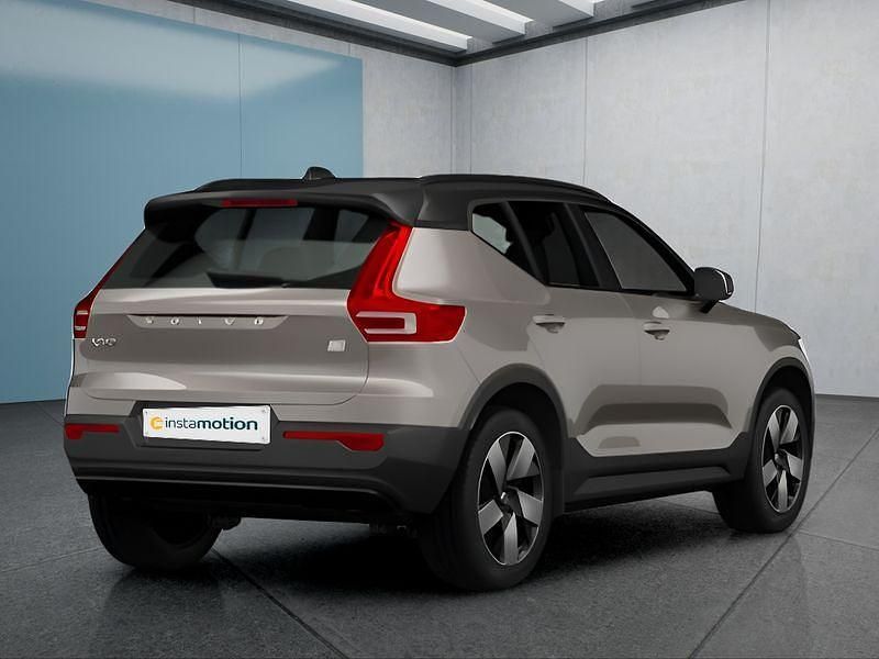 Gebraucht Volvo XC40 Core 163 PS (119 kW) 2024 Silber SUV