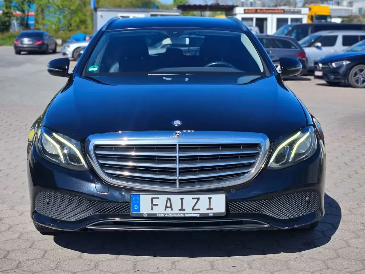 Second-hand Mercedes E200 150 CP (110 kW) 2019 Negru Break