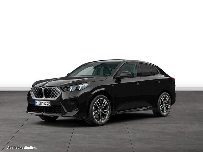 Schwarz Gebraucht 2024 BMW iX2 SUV | 55.232 € (Etwas zu teuer) - Bild 1/4