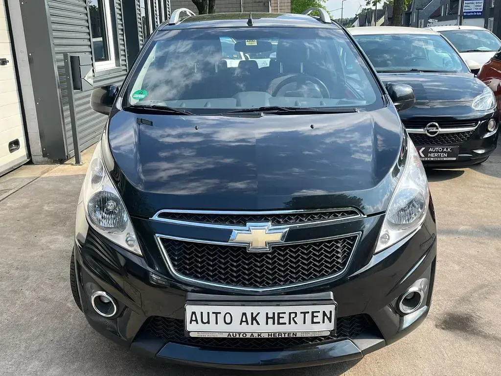 Używany Chevrolet Spark LT 82 KM (60 kW) 2010 Czarny Hatchback