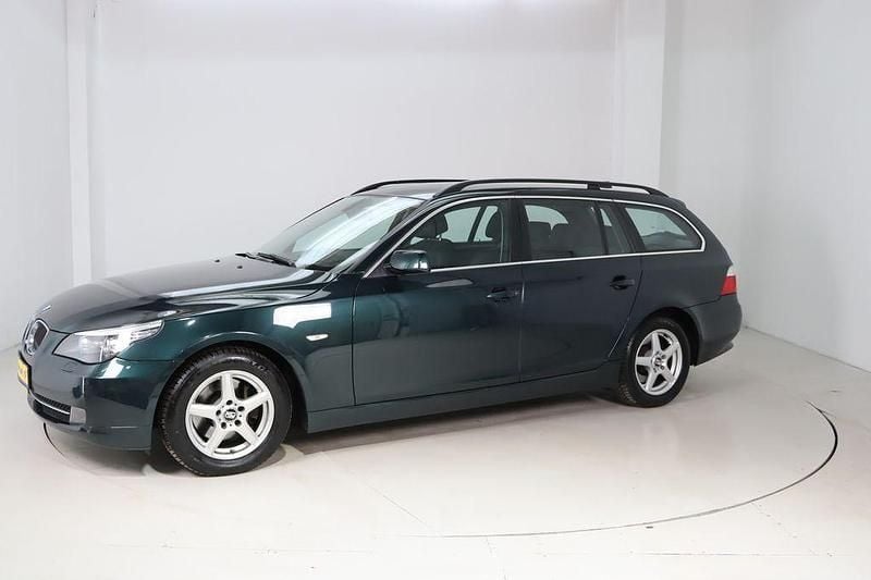 Gebraucht BMW 525 218 PS (160 kW) 2009 Grün Kombi