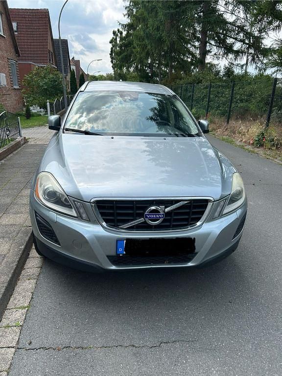 Silber Gebraucht 2012 Volvo XC60 Ocean Race SUV | 11.500 € (Fairer Preis) - Bild 1/4