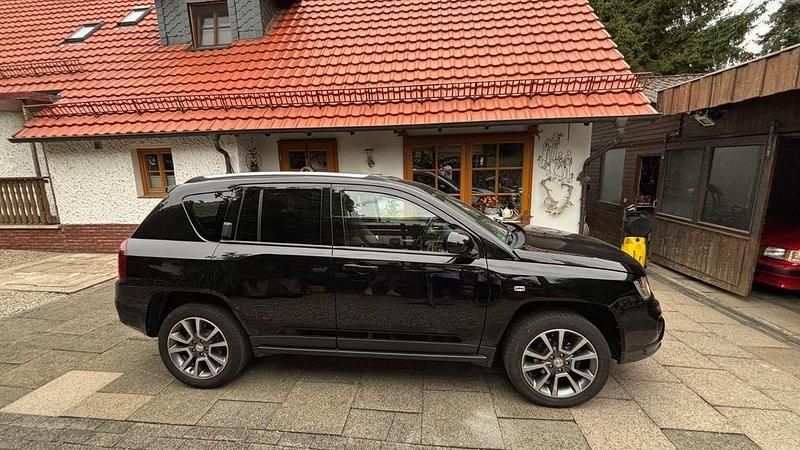 Gebraucht Jeep Compass Limited 163 PS (119 kW) 2014 Schwarz SUV