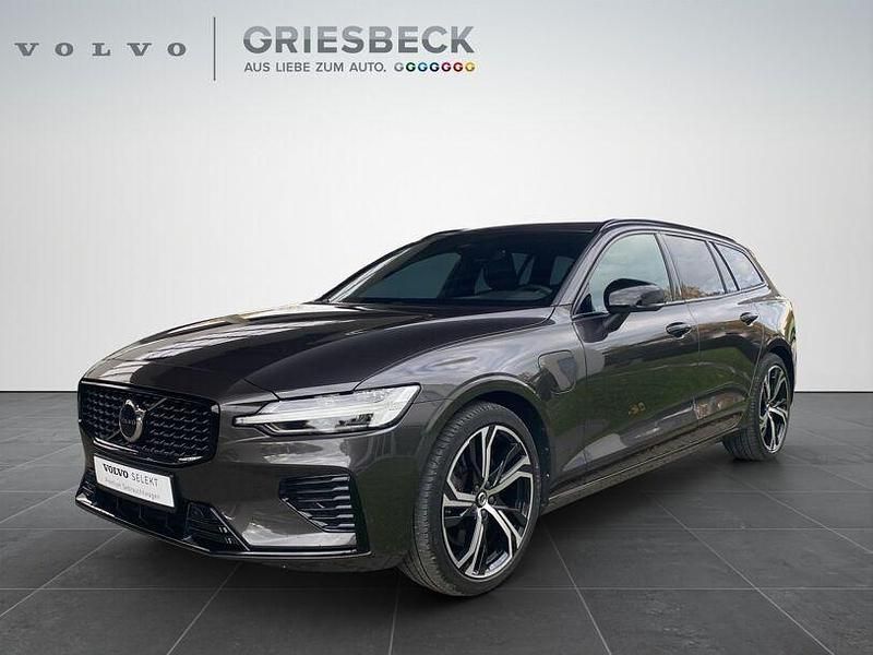 Platinum grey / metallic Gebraucht 2023 Volvo V60 Plus Kombi | 40.990 € (Fairer Preis) - Bild 1/4