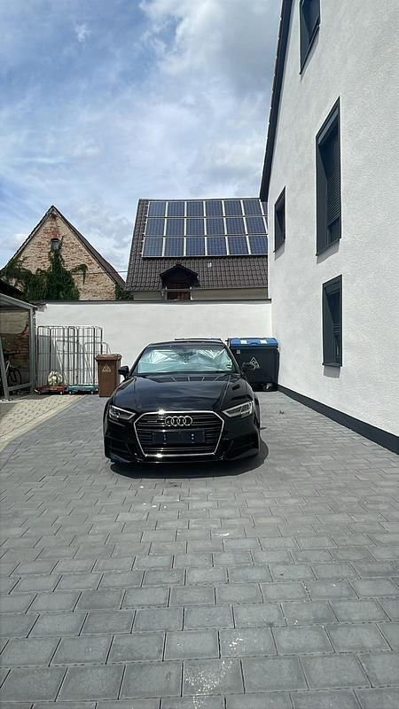 Schwarz Gebraucht 2018 Audi A3 S-Line Limousine | 22.999 € (Fairer Preis) - Bild 1/4