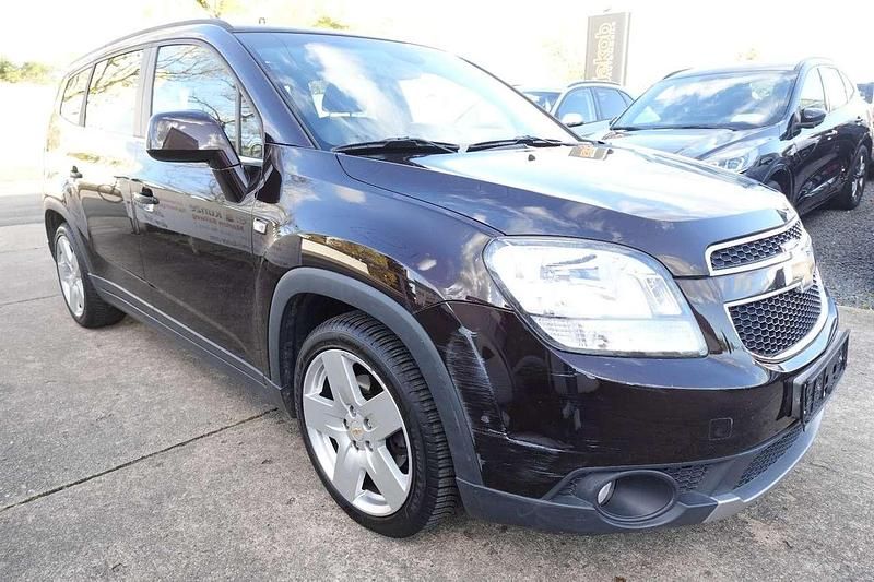 Braun Gebraucht 2013 Chevrolet Orlando Van / Kleinbus | 5.490 € - Bild 1/4