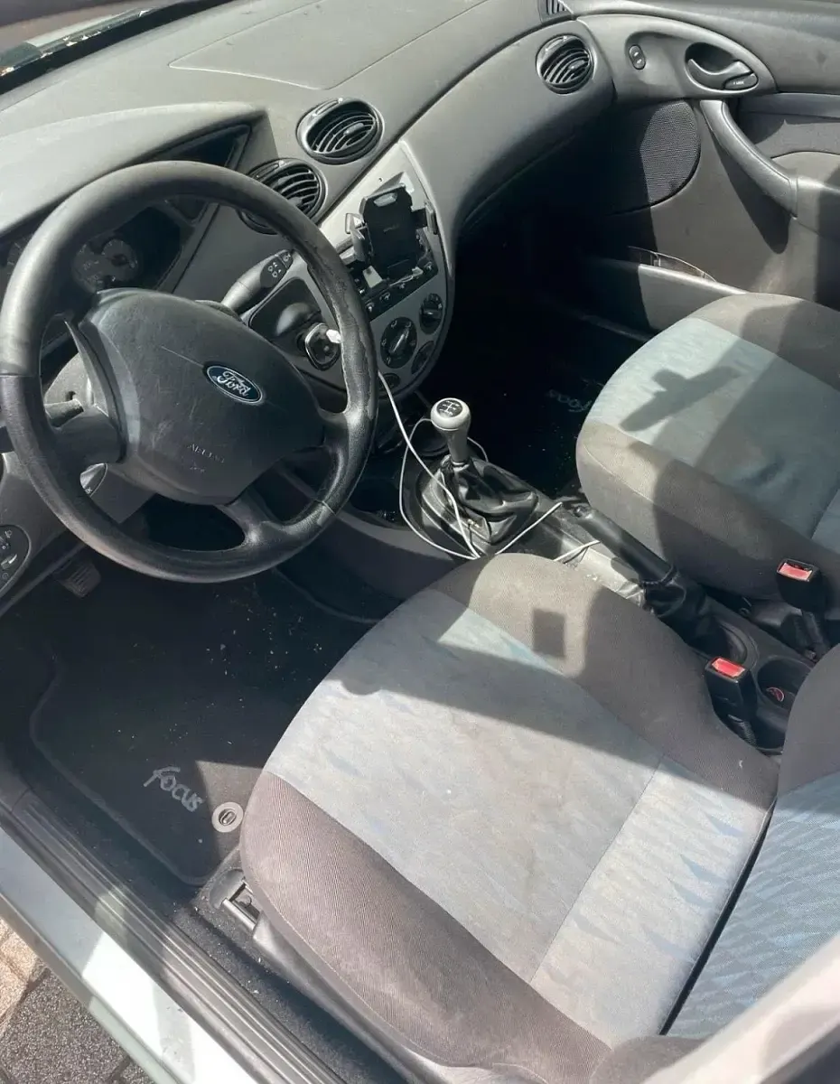 Gebraucht Ford Focus 74 PS (54 kW) 2003 Silber Kleinwagen