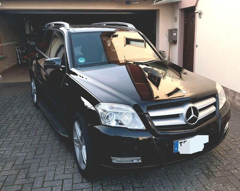 Gebraucht Mercedes GLK250 204 PS (150 kW) 2012 Schwarz SUV