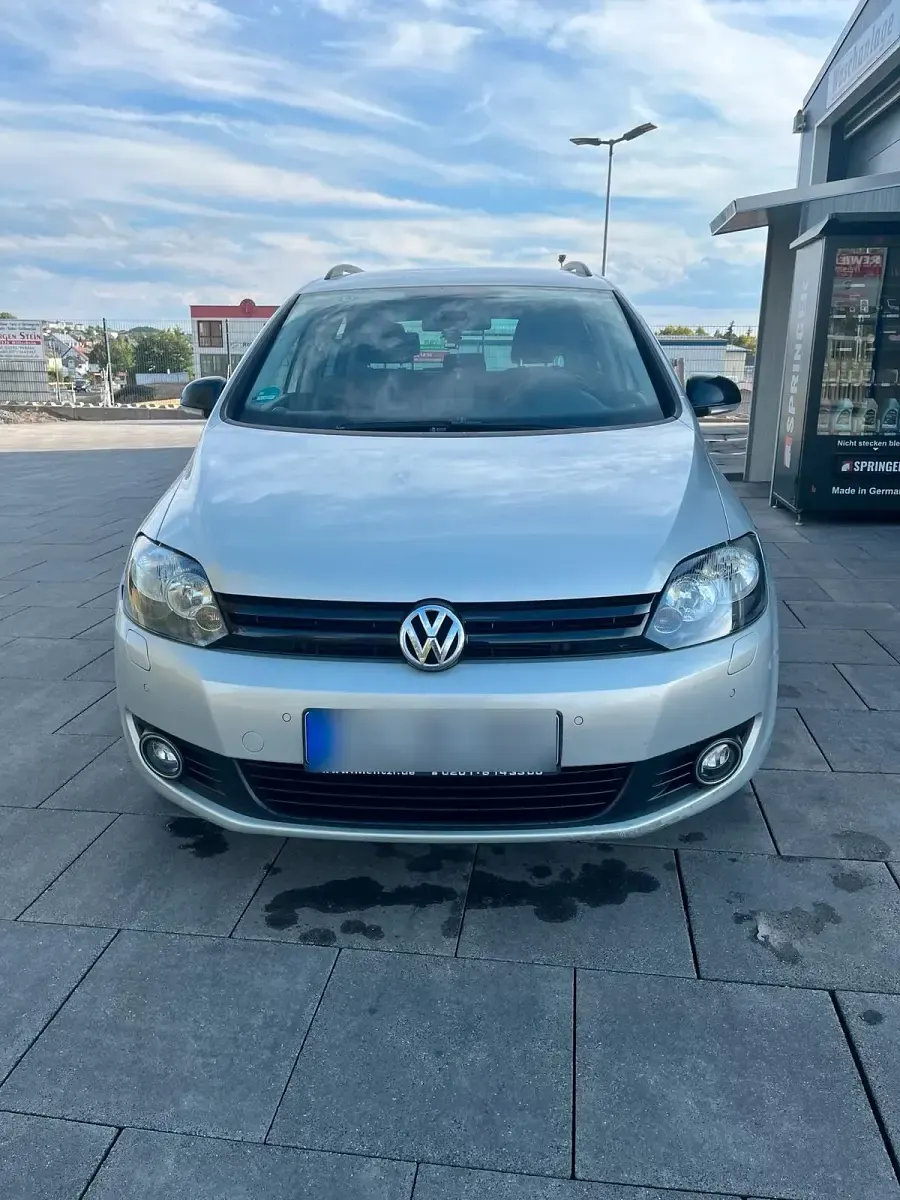 Gebraucht VW Golf VI 105 PS (77 kW) 2012 Silber Limousine