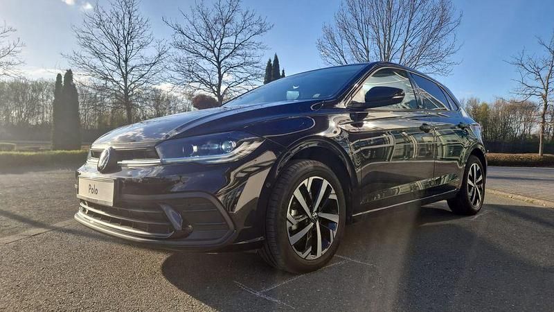 Gebraucht VW Polo Move 95 PS (69 kW) 2024 Schwarz Kleinwagen