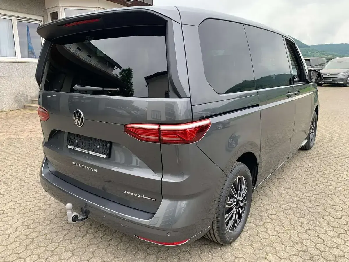 Neu VW Multivan 245 PS (180 kW) 2026 Indiumgrau Van / Kleinbus