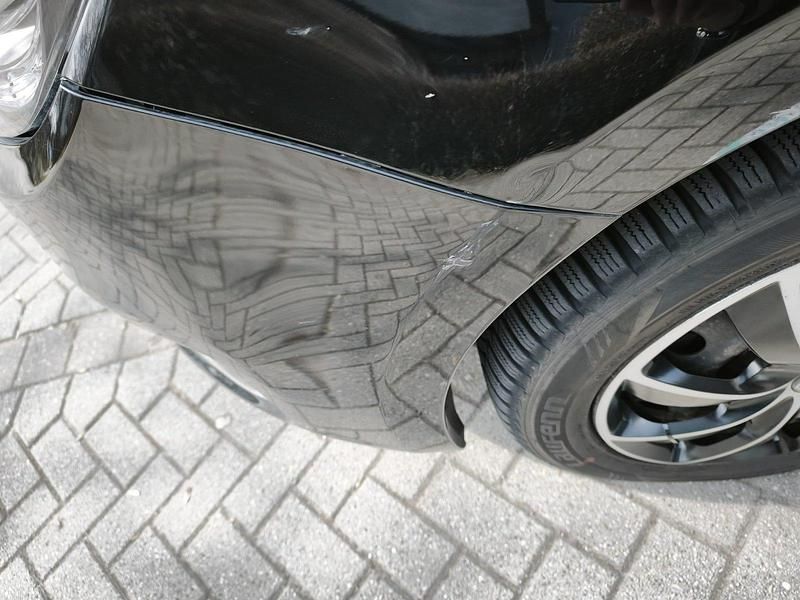 Gebraucht Kia Carens 136 PS (100 kW) 2016 Van / Kleinbus