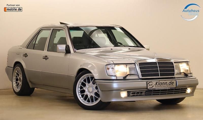 Gebraucht Mercedes E500 326 PS (239 kW) 1991 Silber Limousine