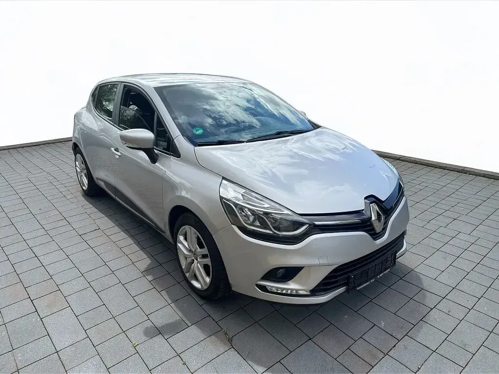 Gebraucht Renault Clio V Collection 90 PS (66 kW) 2020 Grau Limousine