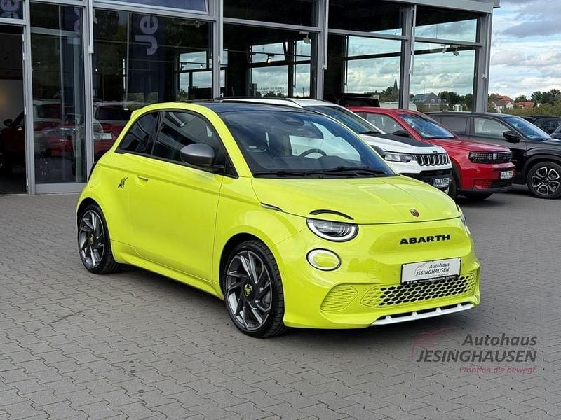 Gebraucht Abarth 500e Scorpionissima 114 kW (155 PS) 2023 Acid green Kleinwagen