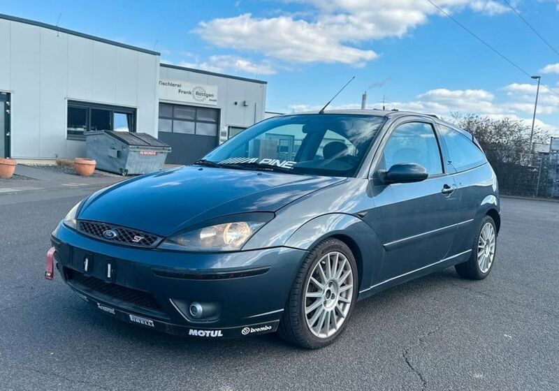 Gebraucht Ford Focus ST 173 PS (127 kW) 2002 Grau Limousine