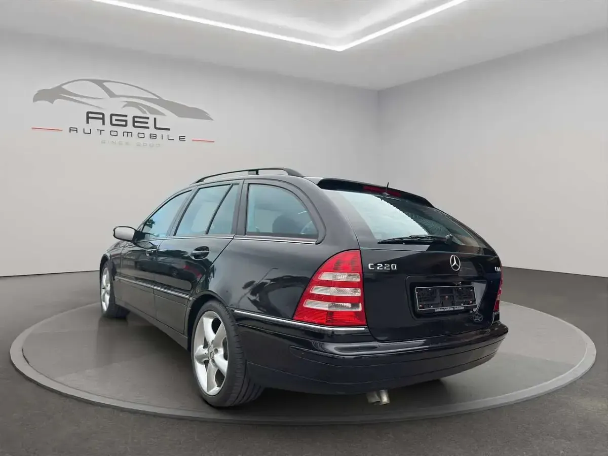 Gebraucht Mercedes C220 150 PS (110 kW) 2005 Obsidianschwarz  metalliclack Kombi