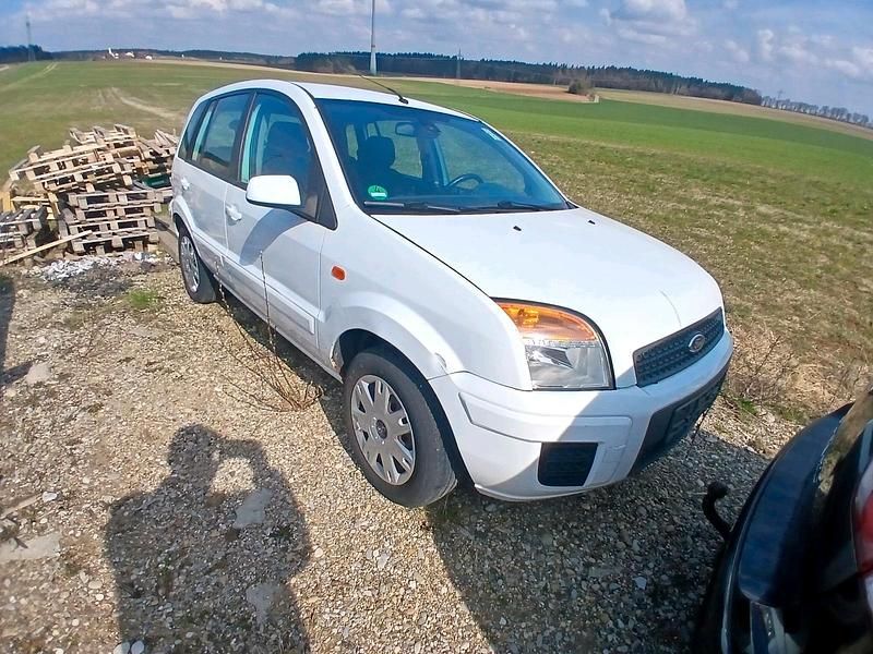 Gebraucht Ford Focus 110 PS (80 kW) 2009 Weiß Kleinwagen