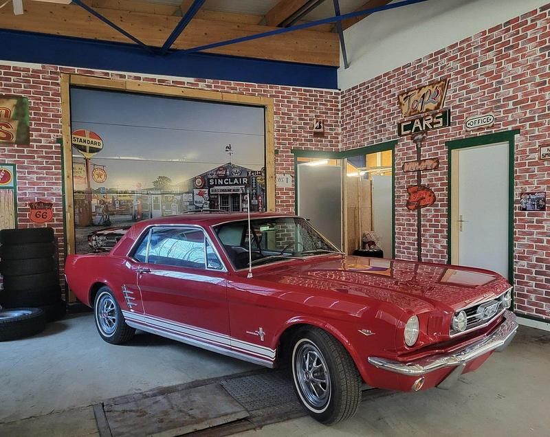 Gebraucht Ford V8 200 PS (147 kW) 1966 Rot Coupé