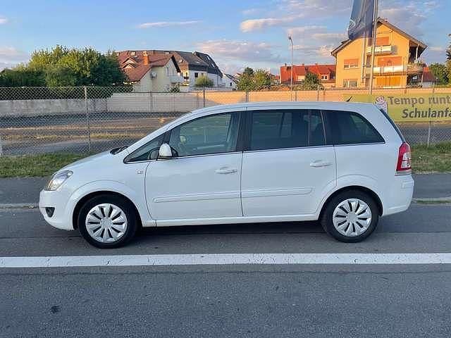 Gebraucht Opel Zafira Design Edition 125 PS (91 kW) 2011 Weiß Van / Kleinbus
