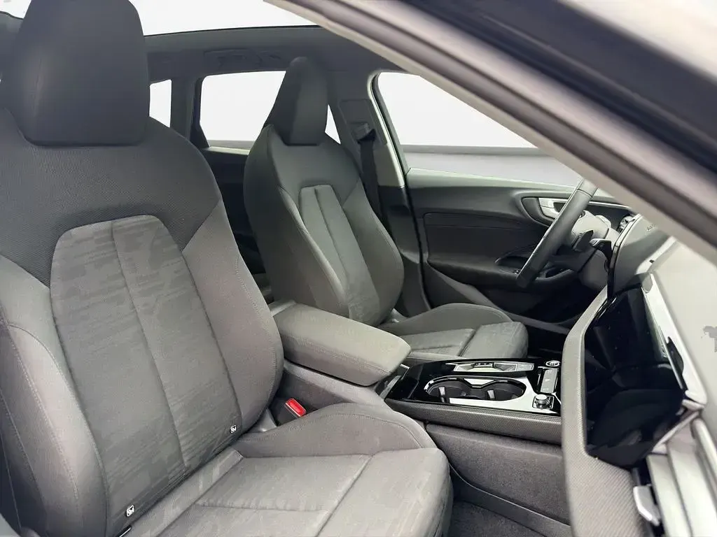 Gebraucht Audi A5 Sport 204 PS (150 kW) 2025 Mythosschwarz metallic Kombi
