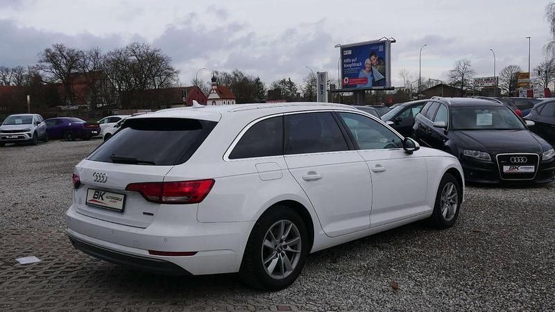 Gebraucht Audi A4 Sport 190 PS (139 kW) 2017 Weiß Limousine