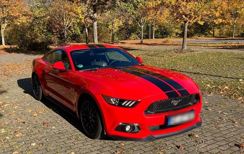 Rot Gebraucht 2017 Ford Mustang GT Coupé | 29.999 € (Fairer Preis) - Bild 1/4