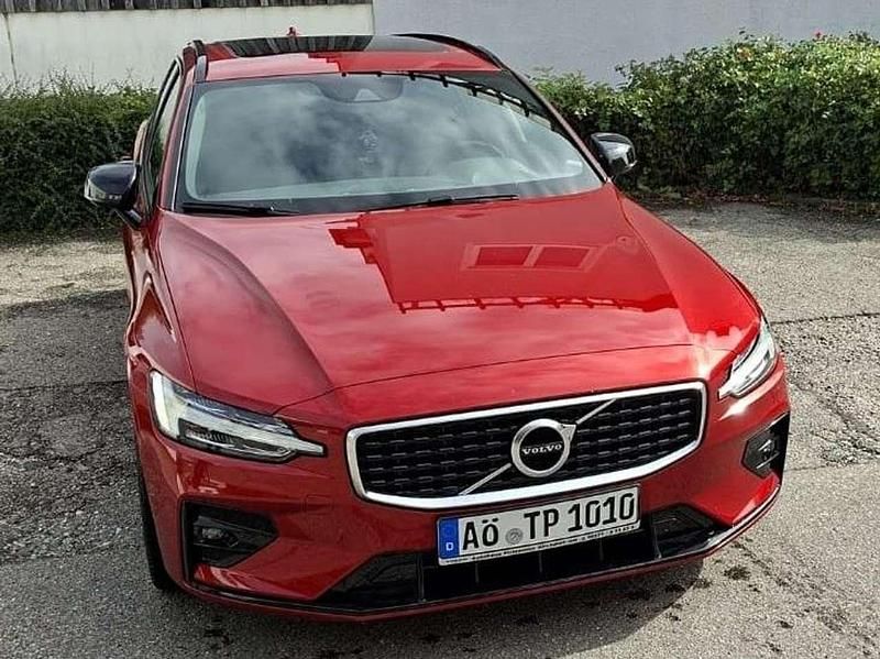 Rot Gebraucht 2020 Volvo V60 R-Design Kombi | 19.500 € (Guter Preis) - Bild 1/4