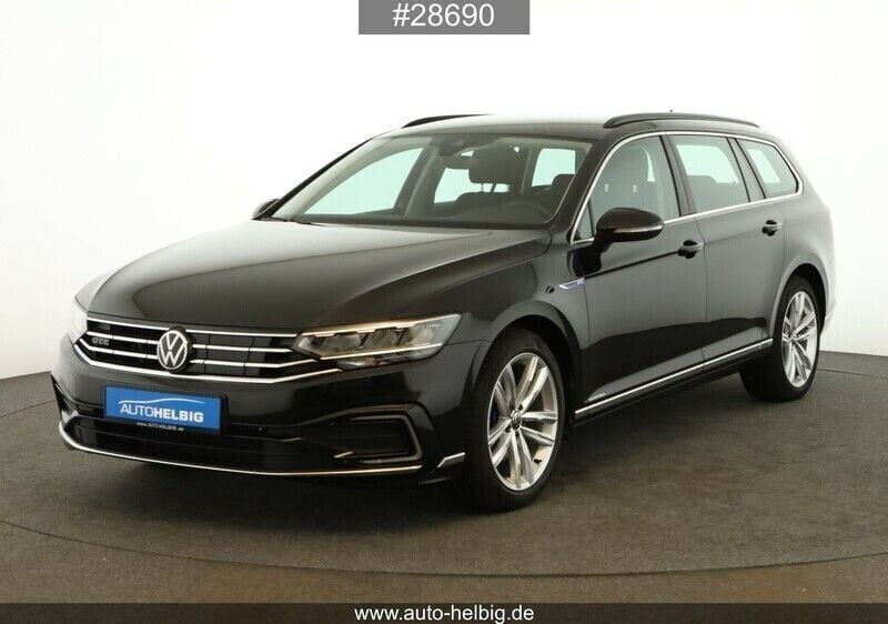Gebraucht VW Passat GTE 218 PS (160 kW) 2022 Deep black perleffekt Kombi