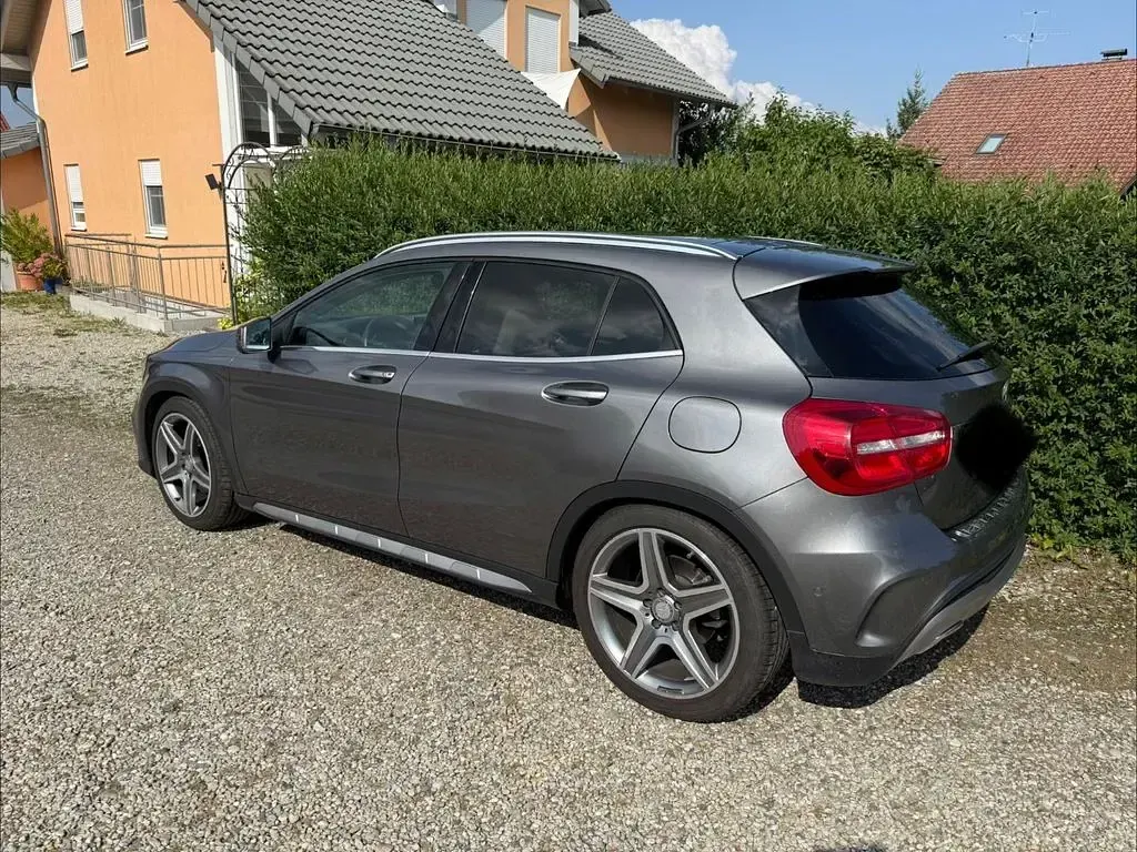 Gebraucht Mercedes GLA220 AMG line 170 PS (125 kW) 2014 Grau SUV