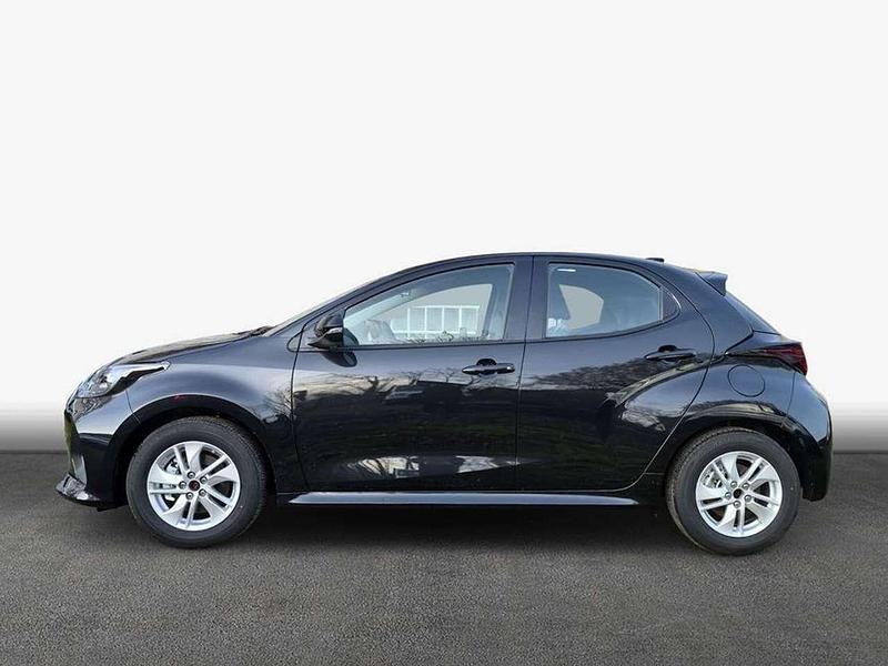 Neu Mazda 2 Center-Line 92 PS (67 kW) 2025 Opera black Limousine