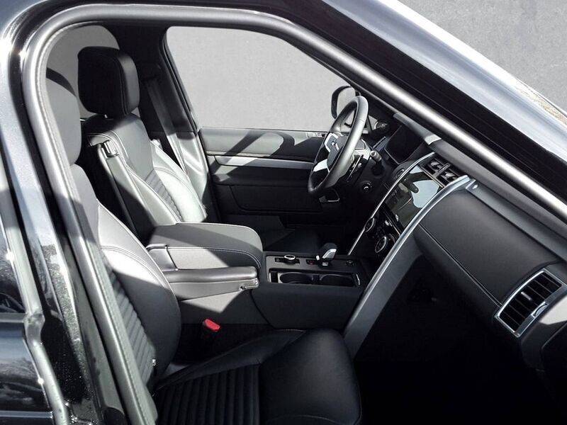 Neu Land Rover Discovery 5 SE Dynamic 249 PS (183 kW) 2025 Schwarz SUV