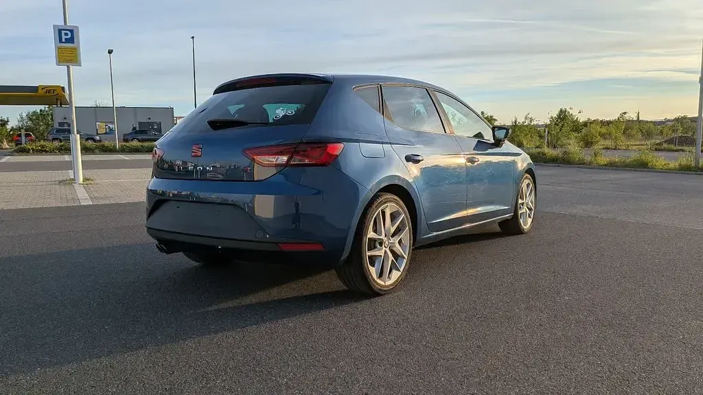 Gebraucht Seat Leon FR 140 PS (102 kW) 2014 Blau Limousine
