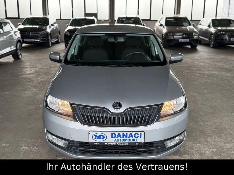Gebraucht Skoda Rapid Ambition 86 PS (63 kW) 2015 Silber Limousine
