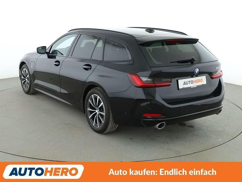 Gebraucht BMW 330e 292 PS (214 kW) 2023 Schwarz Kombi