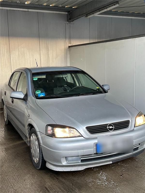 Silber Gebraucht 2002 Opel Astra Coupé | 900 € (Guter Preis) - Bild 1/4