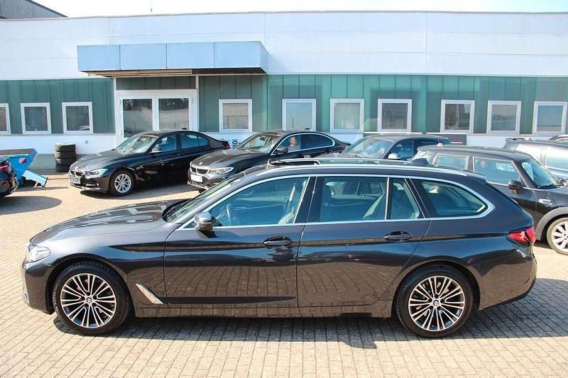 Gebraucht BMW 520 Luxury Line 184 PS (135 kW) 2021 Grau Limousine