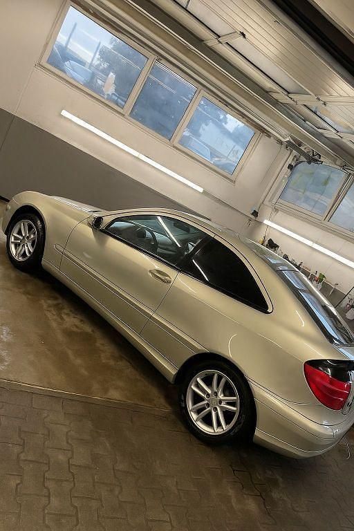 Beige Gebraucht 2001 Mercedes C180 Coupé | 3.000 € (Fairer Preis) - Bild 1/4