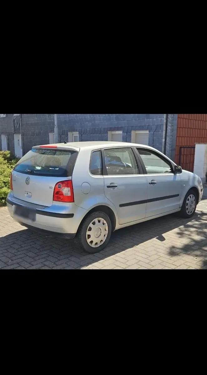 Gebraucht VW Polo 63 PS (46 kW) 2003 Silber Kleinwagen