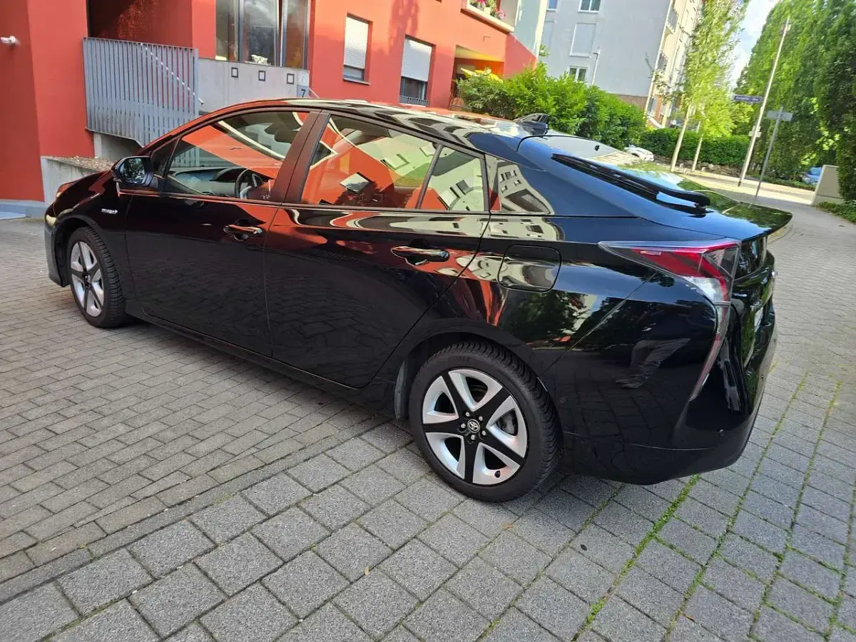 Gebraucht Toyota Prius Executive 122 PS (89 kW) 2018 Kleinwagen