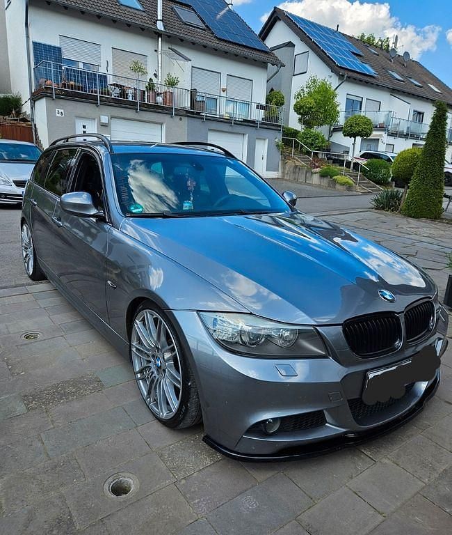Gebraucht BMW 330 M Performance 245 PS (180 kW) 2009 Grau Kombi