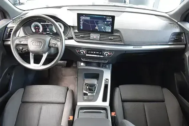 Używany Audi Q5 Advanced 204 KM (150 kW) 2022 Czarny SUV