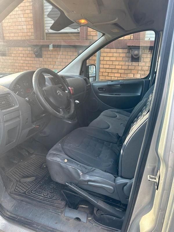 Second-hand Citroën Jumpy 90 CP (66 kW) 2014 Gri Monovolum