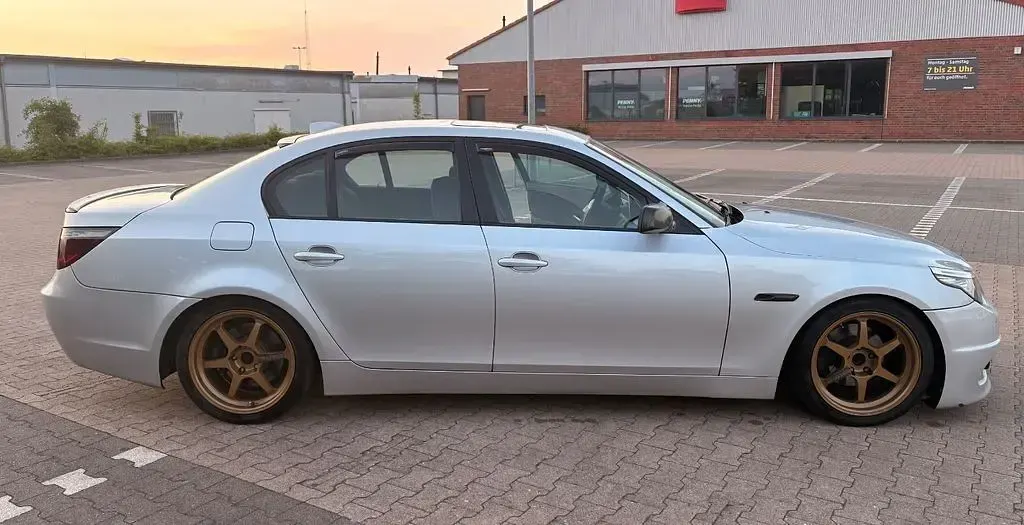 Gebraucht BMW 520 Performance 170 PS (125 kW) 2004 Silber Limousine