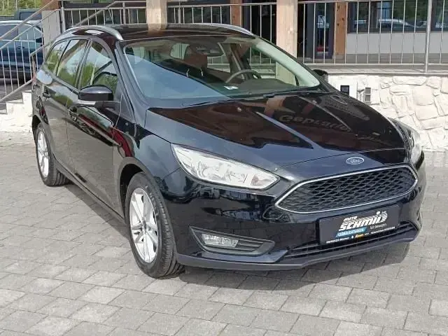Käytetty Ford Focus Cool & Connect 150 HP (110 kW) 2018 Musta Farmari