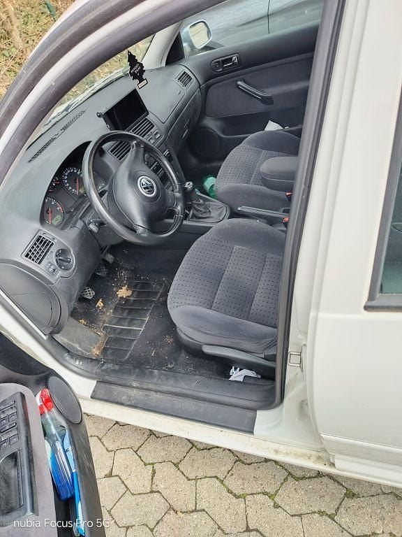 Gebraucht VW Bora 105 PS (77 kW) 1999 Weiß Limousine