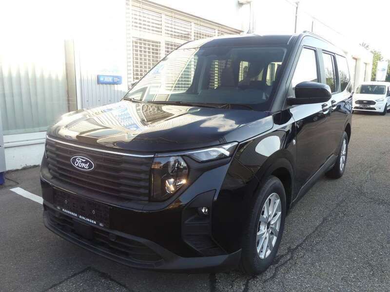 Agate black metallic Neu 2024 Ford Tourneo Courier Titanium Van / Kleinbus | 26.333 € (Fairer Preis) - Bild 1/4