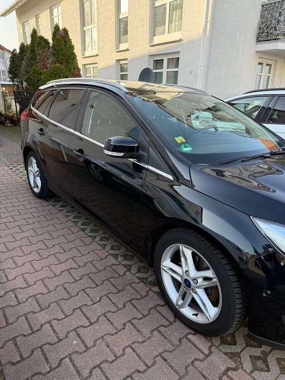 Używany Ford Focus Titanium 150 KM (110 kW) 2018 Czarny Sedan/Limuzyna