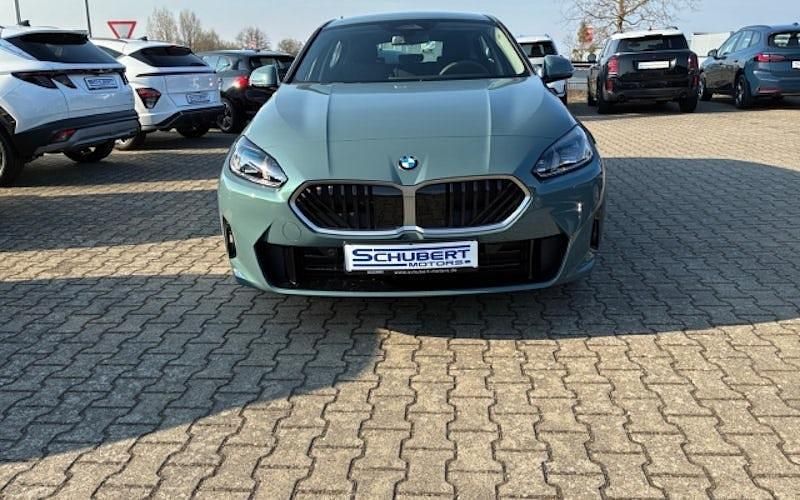 Neu BMW 116 Performance 122 PS (89 kW) 2026 Schwarz Kleinwagen